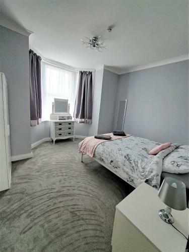 Apartamento Large Flat Quite Location Modern And Well Equipped