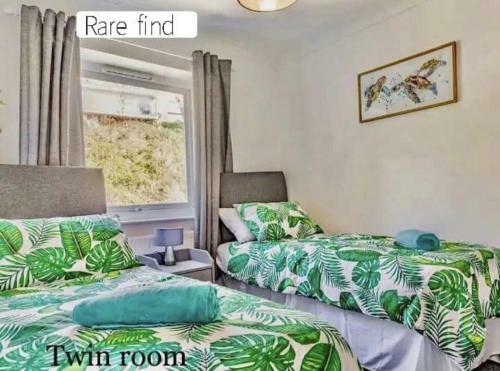 Lovely Apartment 1 King 4 Single Beds