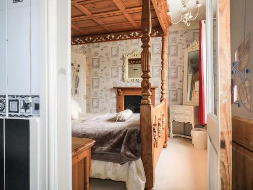 Three Sisters Holiday Cottage
