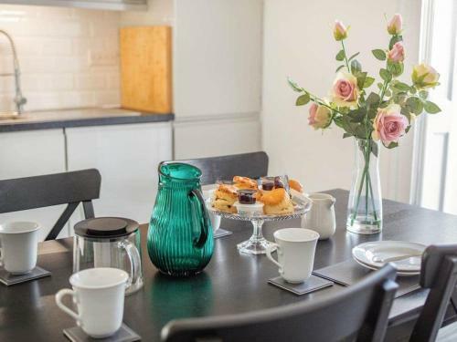 Heather House 2 King 1 Double 2 Single Beds