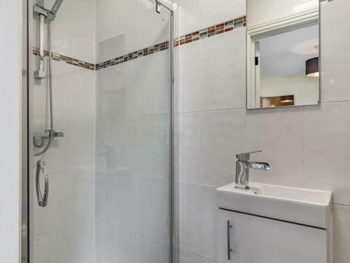 Lovely Villa1king 2 Double 4 Single 1 Bunk Beds