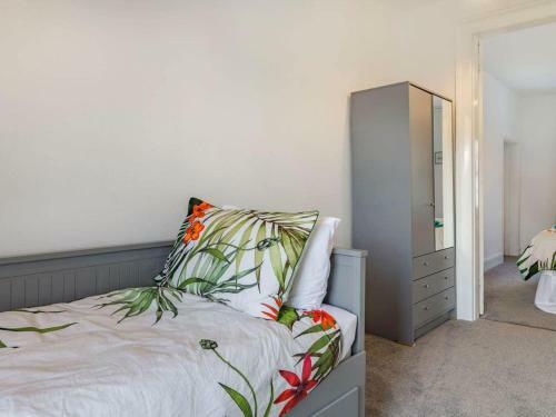 Lovely Villa 3 Kings 1double Sofa Bed