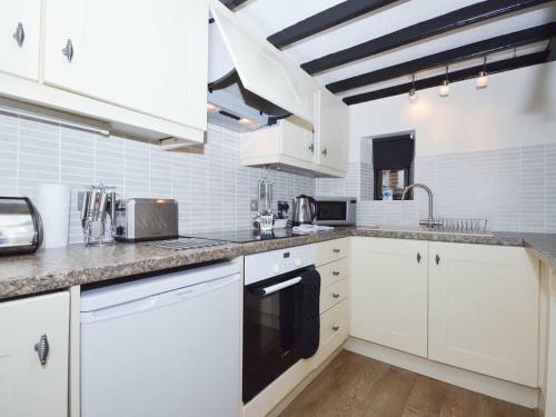 5 Torwood Gables