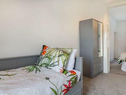 Lovely Heather House Sleeps 4 Couples