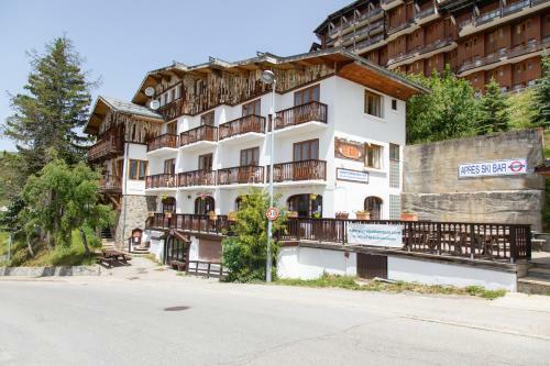 Hotel Le Chamois By Youralpadventure