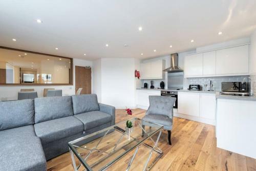 Gorgeous Modern Apartment Br2