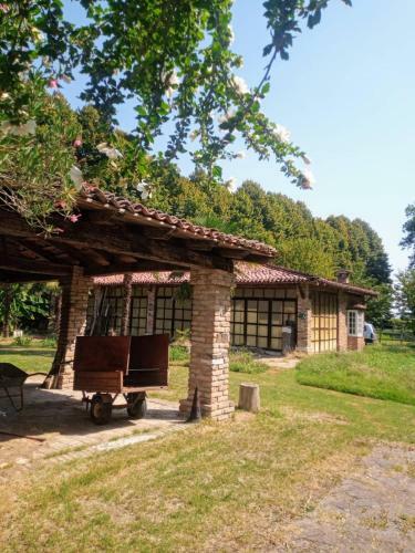 Hostal La Dama Con L' Ermellino B&B