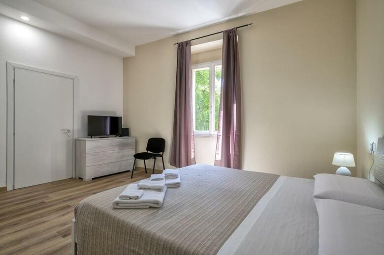 Hostal Vico Rooms