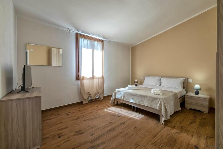 Hostal Vico Rooms