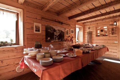 Hotel Valbruna Inn