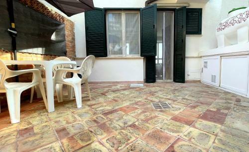 Apartamento Monolocale Con Patio Al Porto Turistico