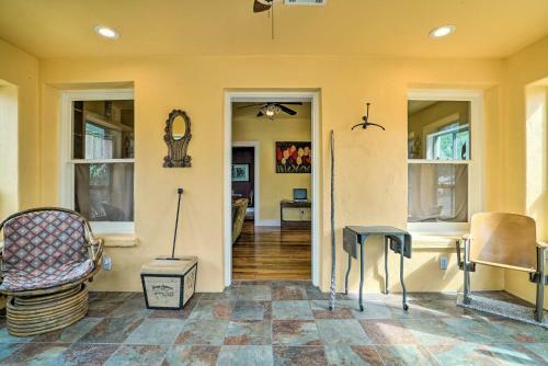 Cozy Las Cruces Gem Fire Pit, Patio And Views!