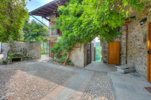 Il Borghetto The Country Court River - Happy Rentals