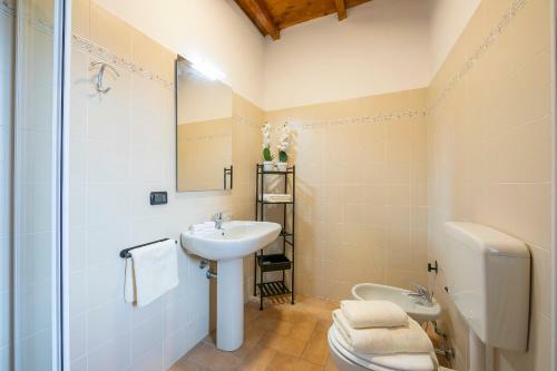 Il Borghetto The Country Court River - Happy Rentals