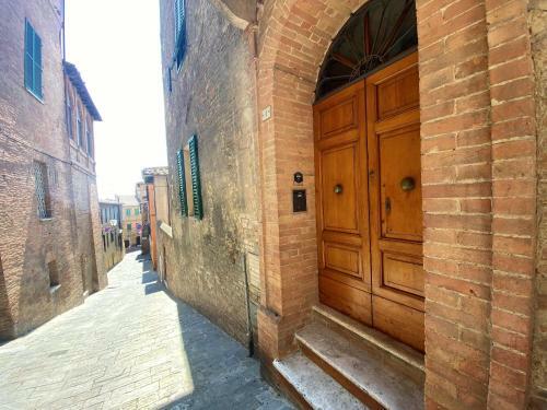 Apartamento La Fonte-with Balcomy Closeby Piazza Del Campo