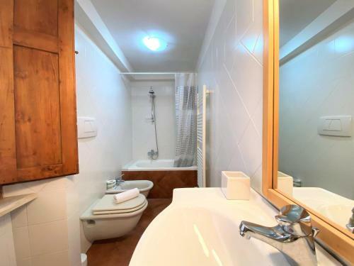 Apartamento La Fonte-with Balcomy Closeby Piazza Del Campo