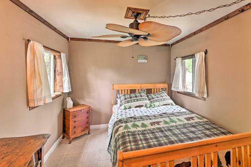 Rustic Caroga Lake Retreat Fish, Hike And Ski!