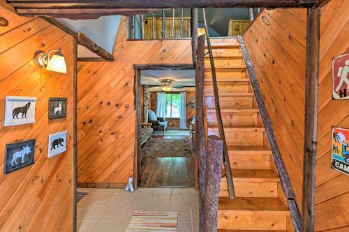 Rustic Caroga Lake Retreat Fish, Hike And Ski!
