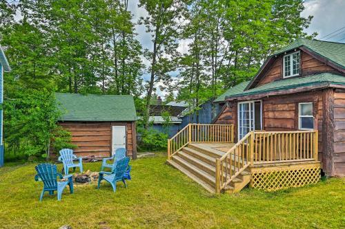 Rustic Caroga Lake Retreat Fish, Hike And Ski!