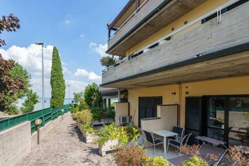 Lake Apartment Primea