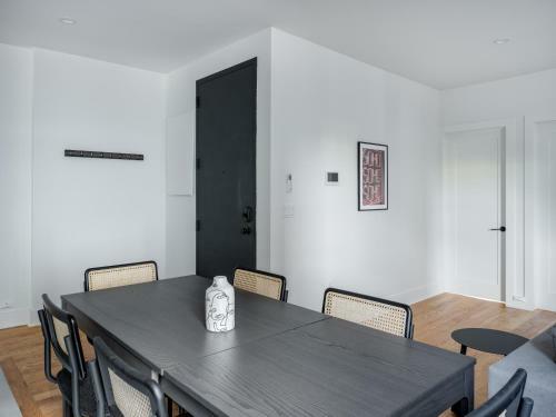 Apartamento Gorgeous + Modern Three-bedroom Flat!