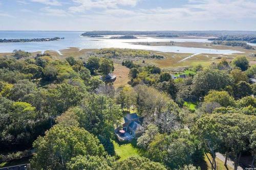 East Hampton Private Getaway Home