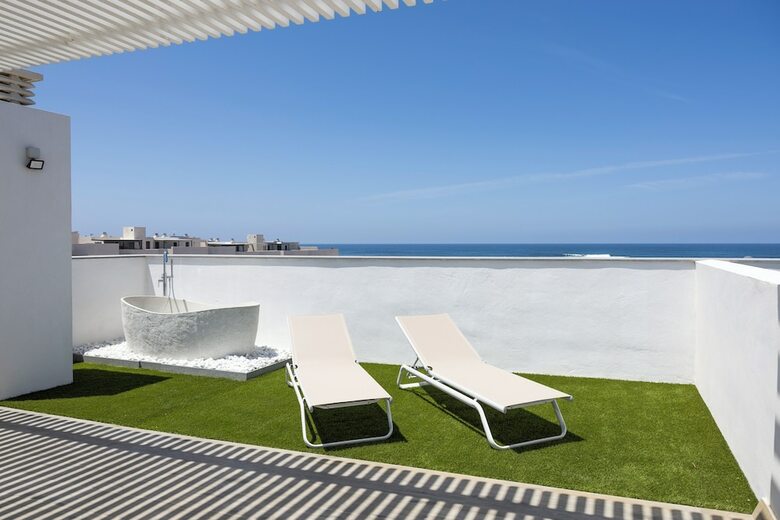Lacasa Apartments Cotillo