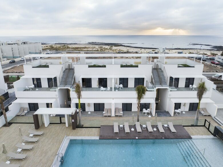 Lacasa Apartments Cotillo