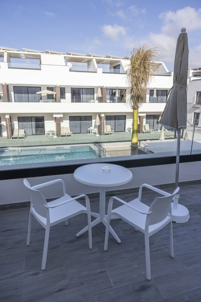 Lacasa Apartments Cotillo