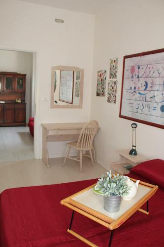 Milk & Honey Apartment