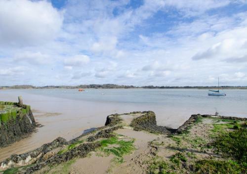 Deben Vale