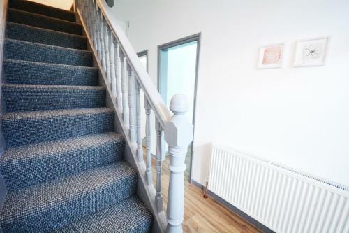 Sherlock House - Stylish Home Sleeping Up To 6