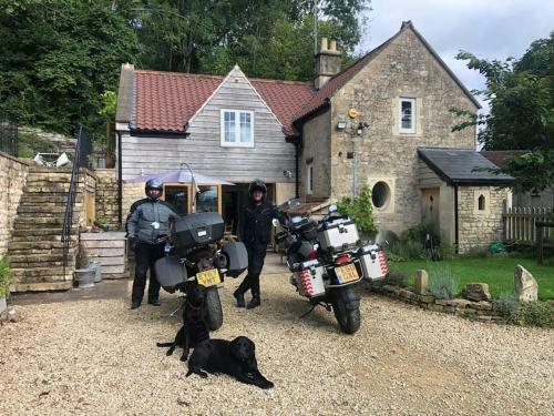 Beautiful Cottage Near Bath