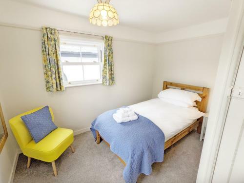1 Rainbow Villa, Westbourne