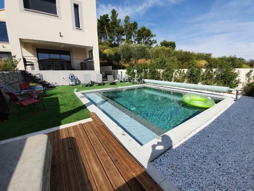 Villa Proche Avignon Avec Piscine Chauff�e