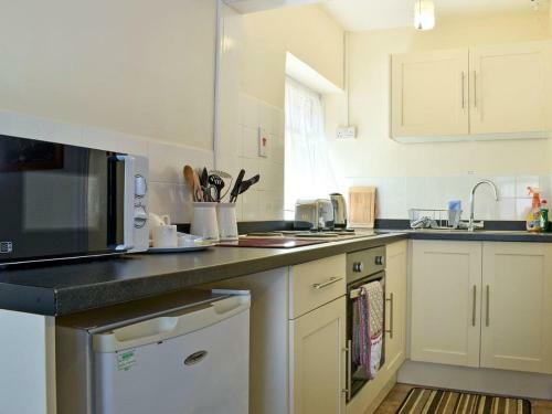 A Bungalow 9 - Uk30637