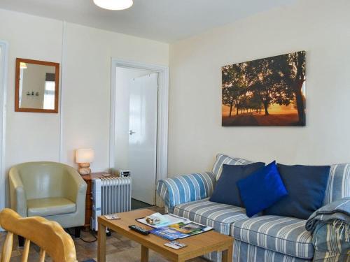 A Bungalow 8 - Uk30636