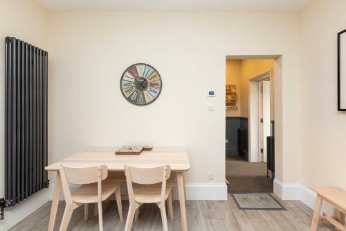 Apartamento Stunning Seaside Apt Sleeps 6
