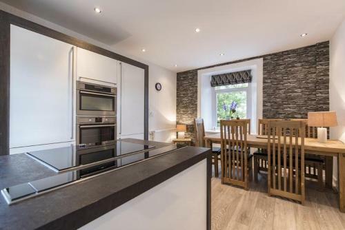 The Old School House - Cosy 3 Bedroom Cottage