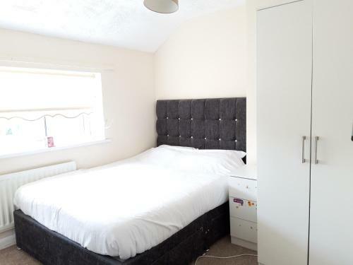 Hostal Bain Lodge, And Guests House