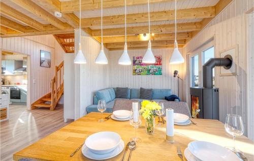 Nice Home In Ostseeresort Olpenitz With Wifi And 2 Bedrooms