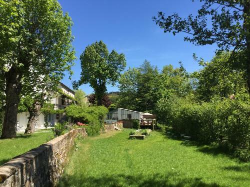 La Cabane Au Bord De L'allier