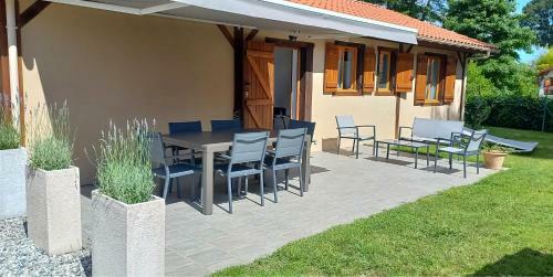 D�che-dise, Charmante Petite Maison De Vacances