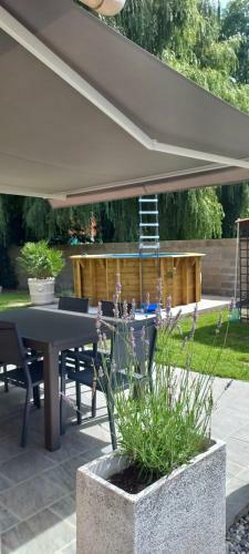 D�che-dise, Charmante Petite Maison De Vacances
