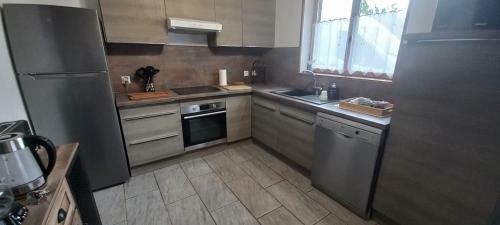 D�che-dise, Charmante Petite Maison De Vacances