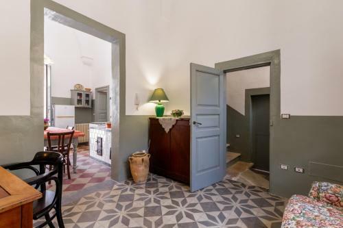 Domus Perrone Liberty Apartment