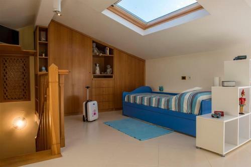Sea View Apartment With Balcony