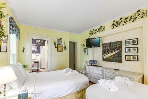 Vine Inn & Carriage House