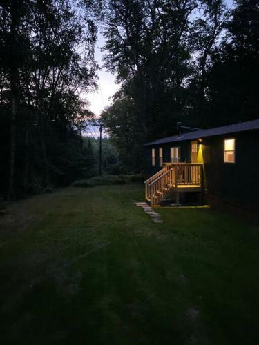 The Cabin @ Benton Hollow