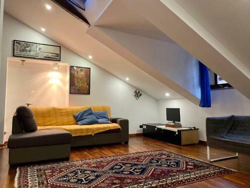 Modern Apartment Piazza Statuto Porta Susa Fs